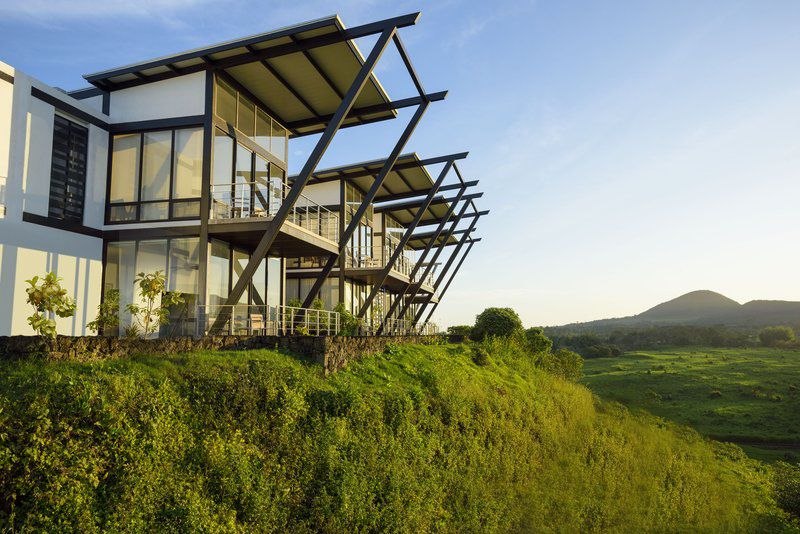 Pikaia Lodge Santa Cruz Island Екстер'єр фото