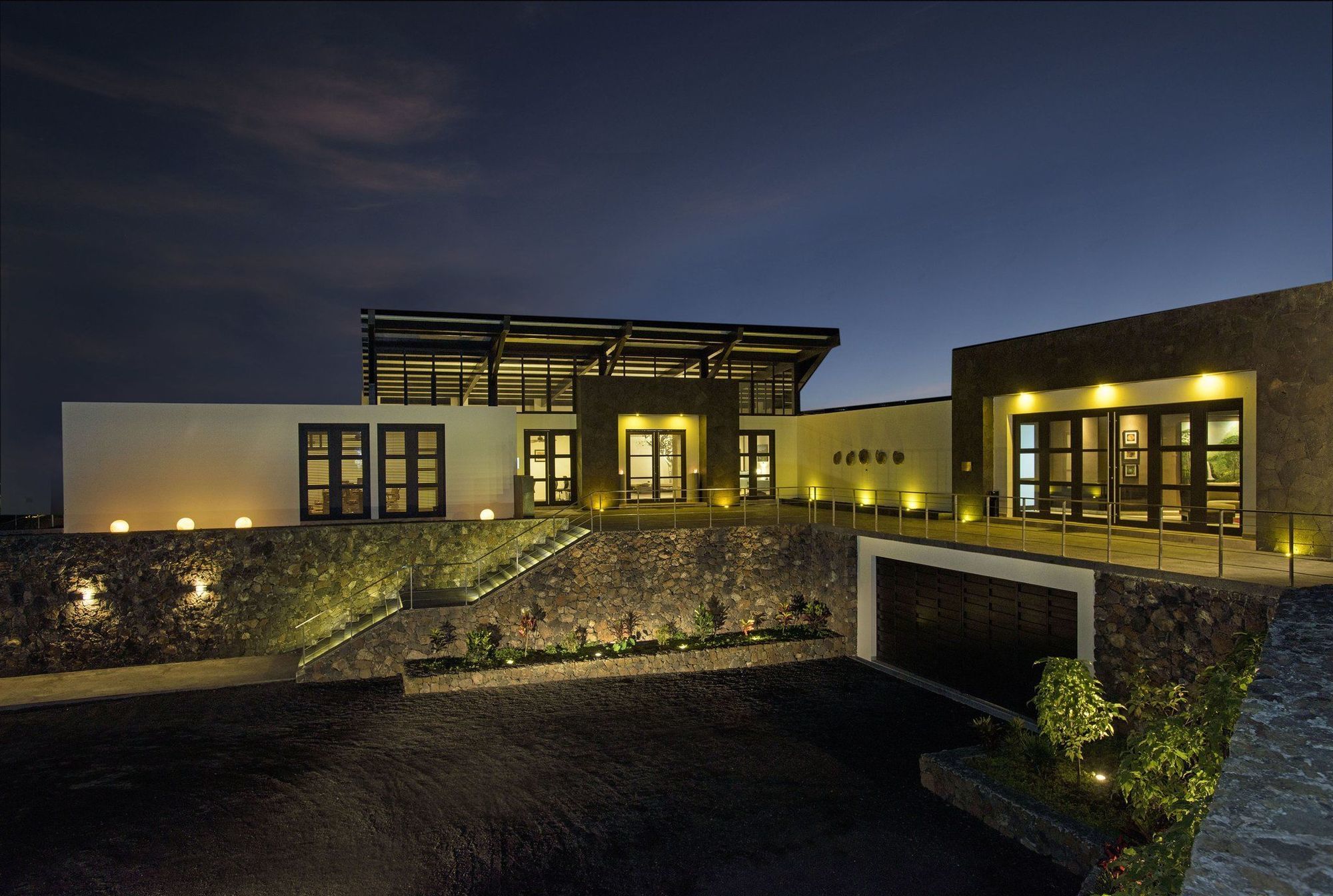 Pikaia Lodge Santa Cruz Island Екстер'єр фото