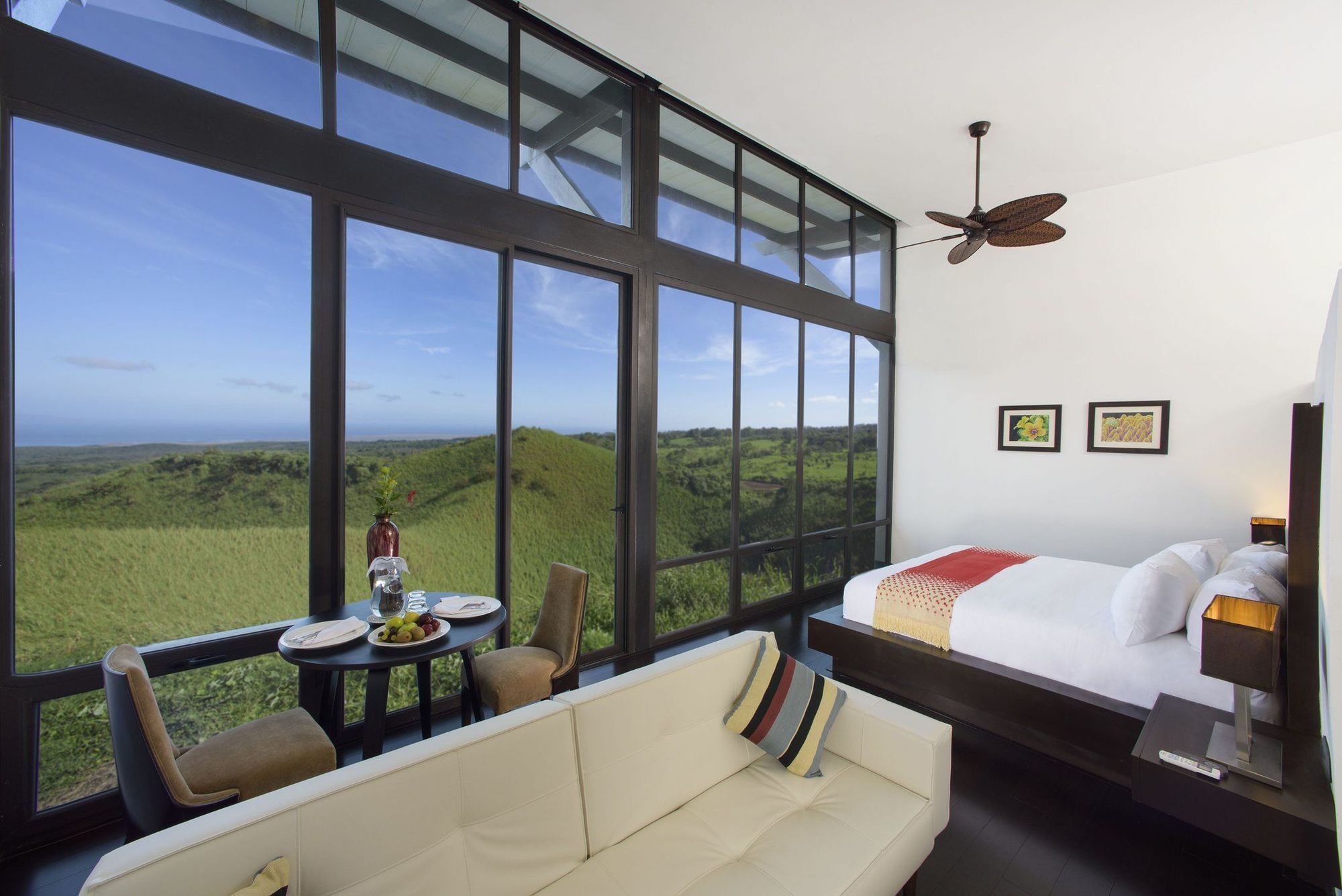 Pikaia Lodge Santa Cruz Island Екстер'єр фото